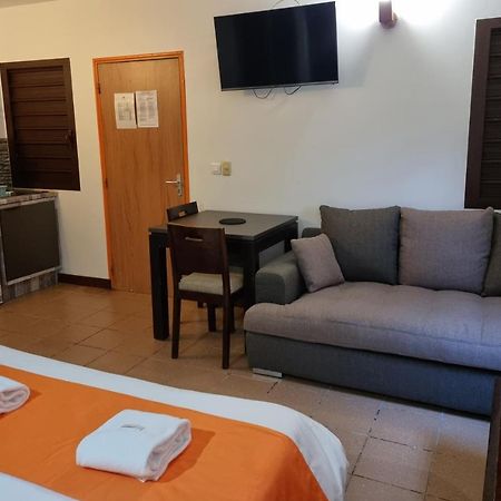Hotel Oasis De Kiamu ลิฟู ภายนอก รูปภาพ