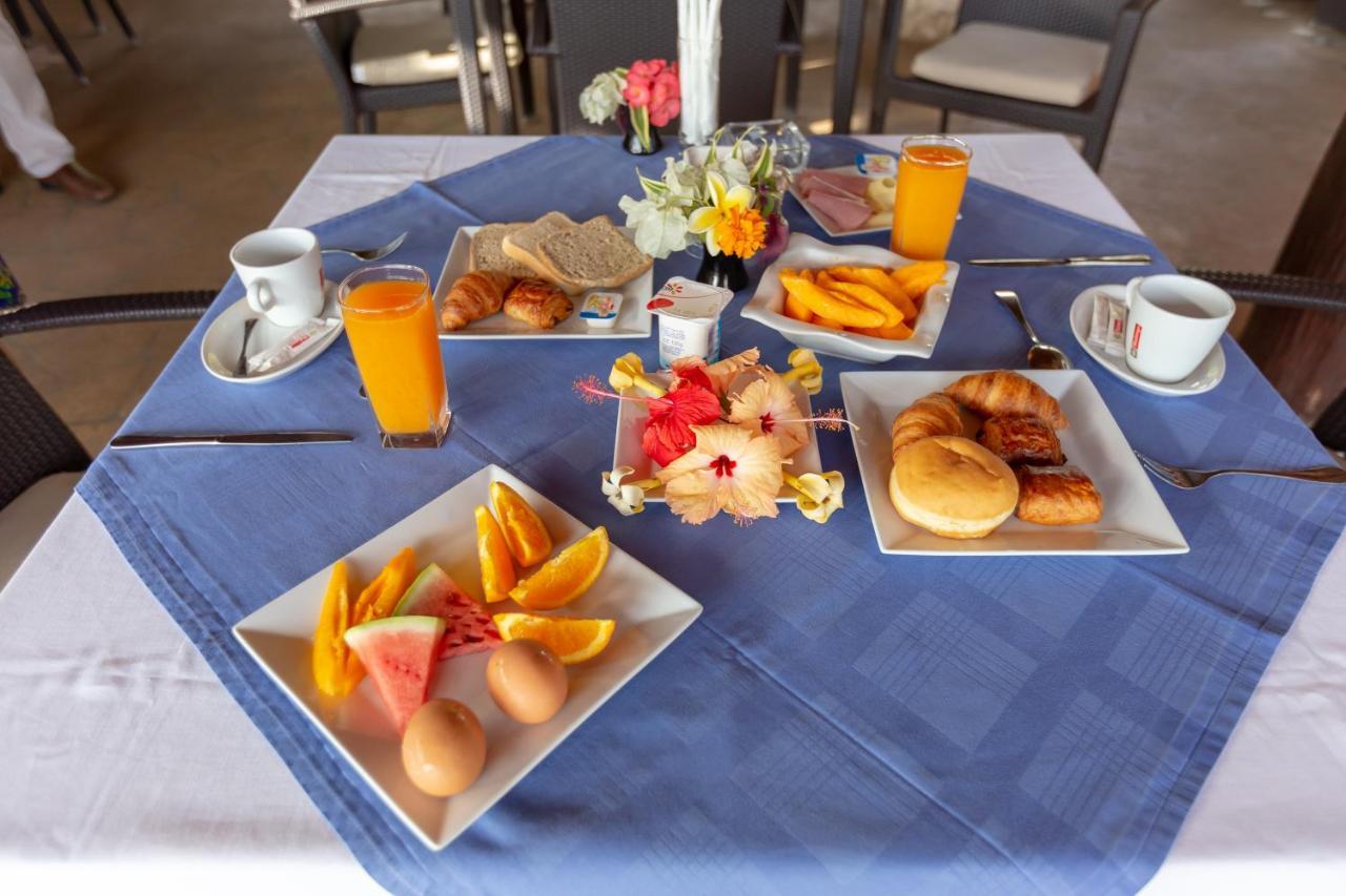 Hotel Oasis De Kiamu ลิฟู ภายนอก รูปภาพ